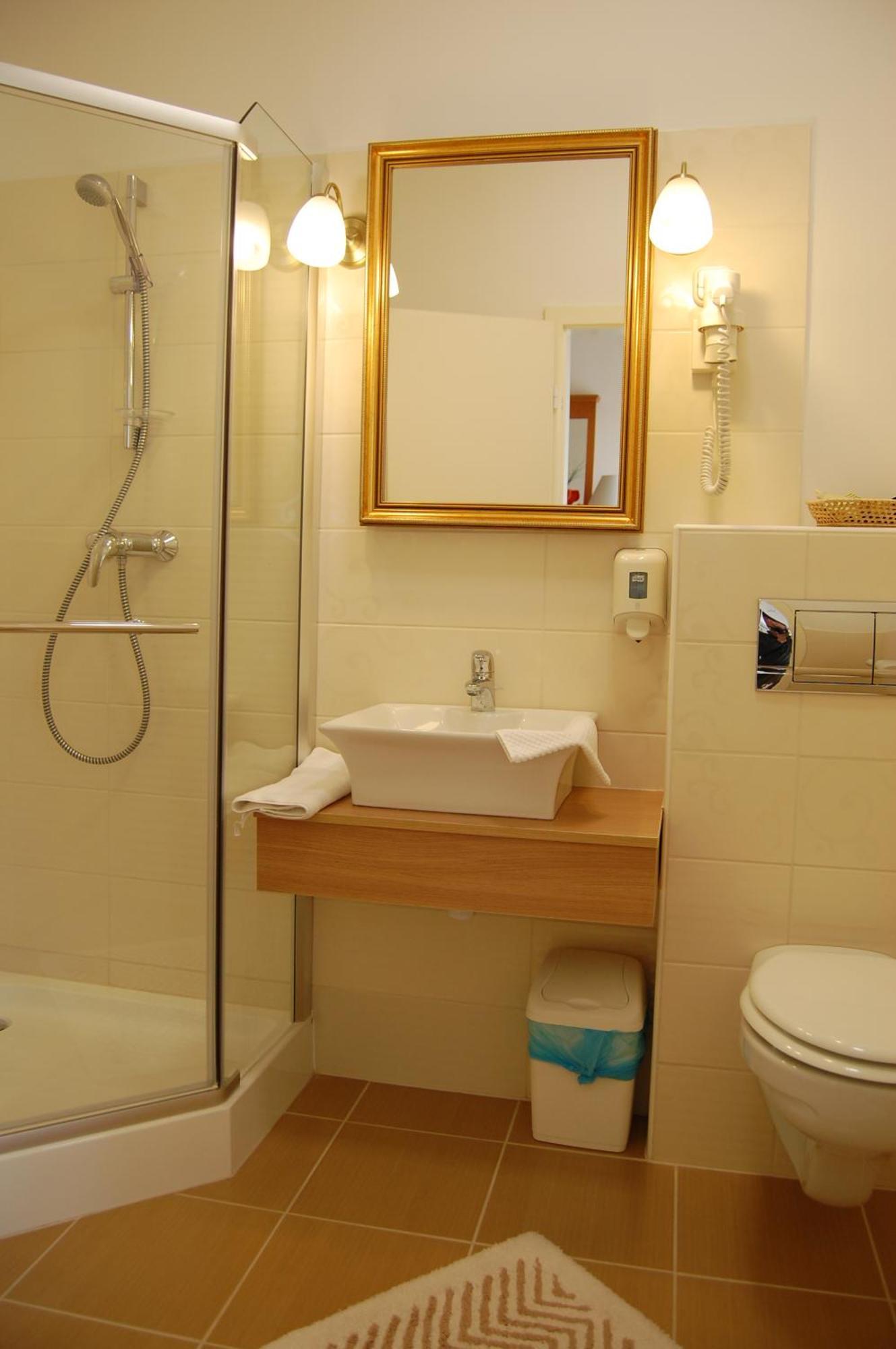 Hotel Forras Komárom Pokoj fotografie